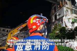 记者：拜仁还未与萨内谈判续约，球员与拜仁、图赫尔关系完好无损